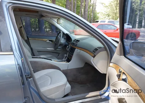 2007 Mercedes-Benz E 350 4Matic z USA, uszkodzony, nr VIN WDBUF87X47X222879